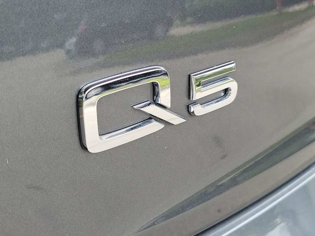Thumbnail: 2023 Audi Q5 - 7