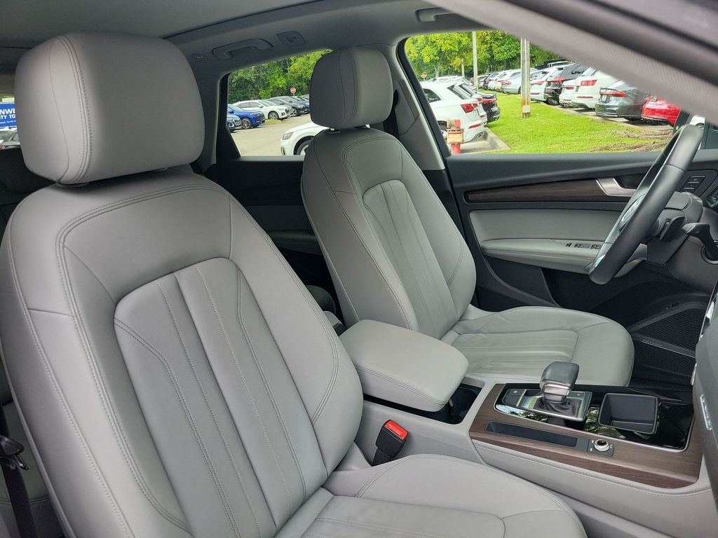 Thumbnail: 2023 Audi Q5 - 29
