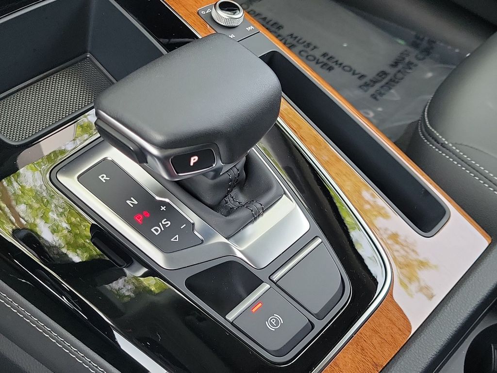 Thumbnail: 2023 Audi Q5 - 16