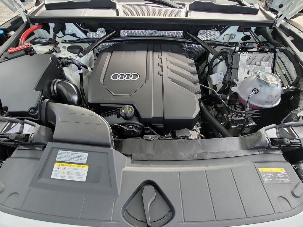 Thumbnail: 2023 Audi Q5 - 9