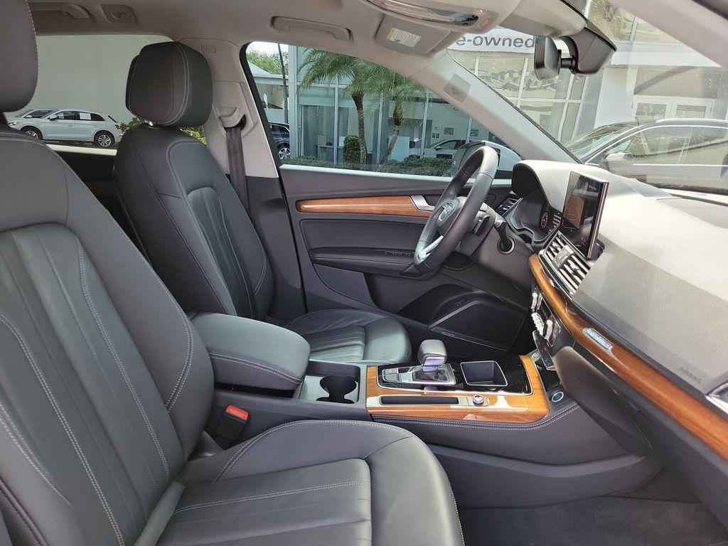 Thumbnail: 2023 Audi Q5 - 12