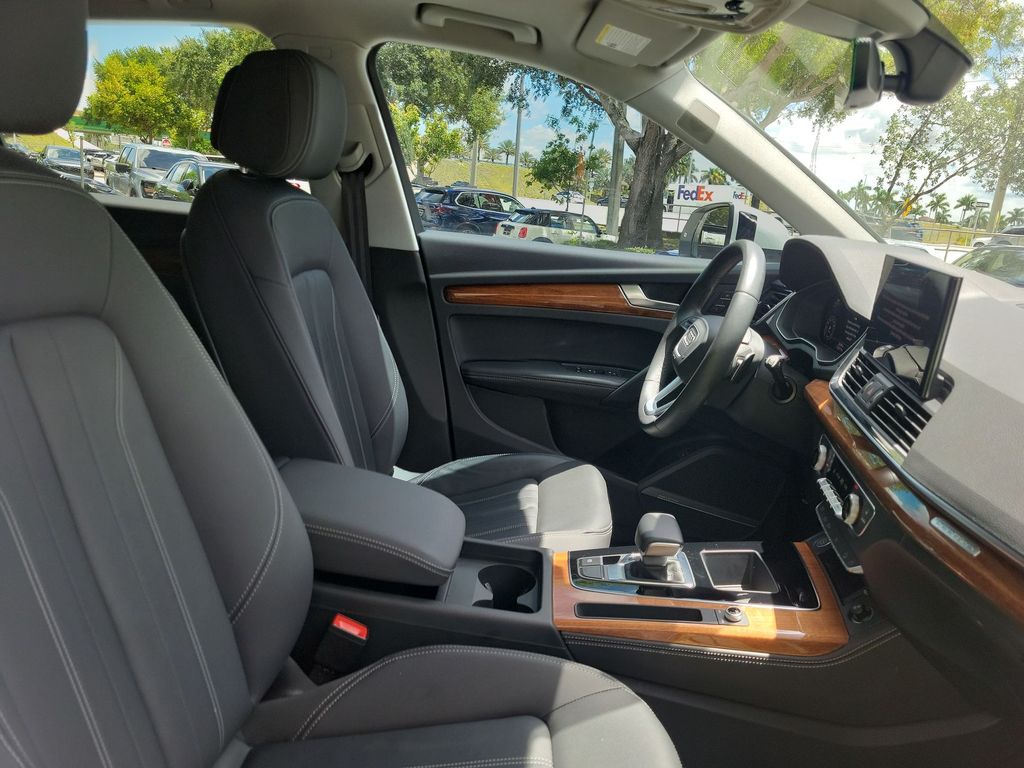 Thumbnail: 2023 Audi Q5 - 12