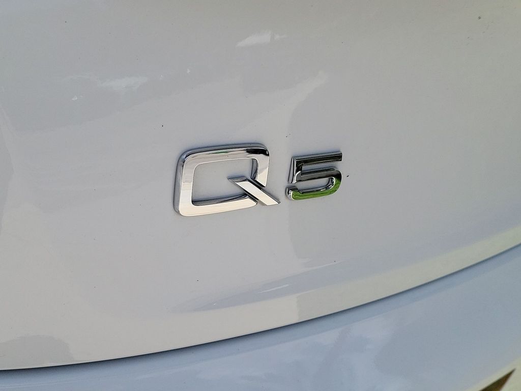 Thumbnail: 2023 Audi Q5 - 7