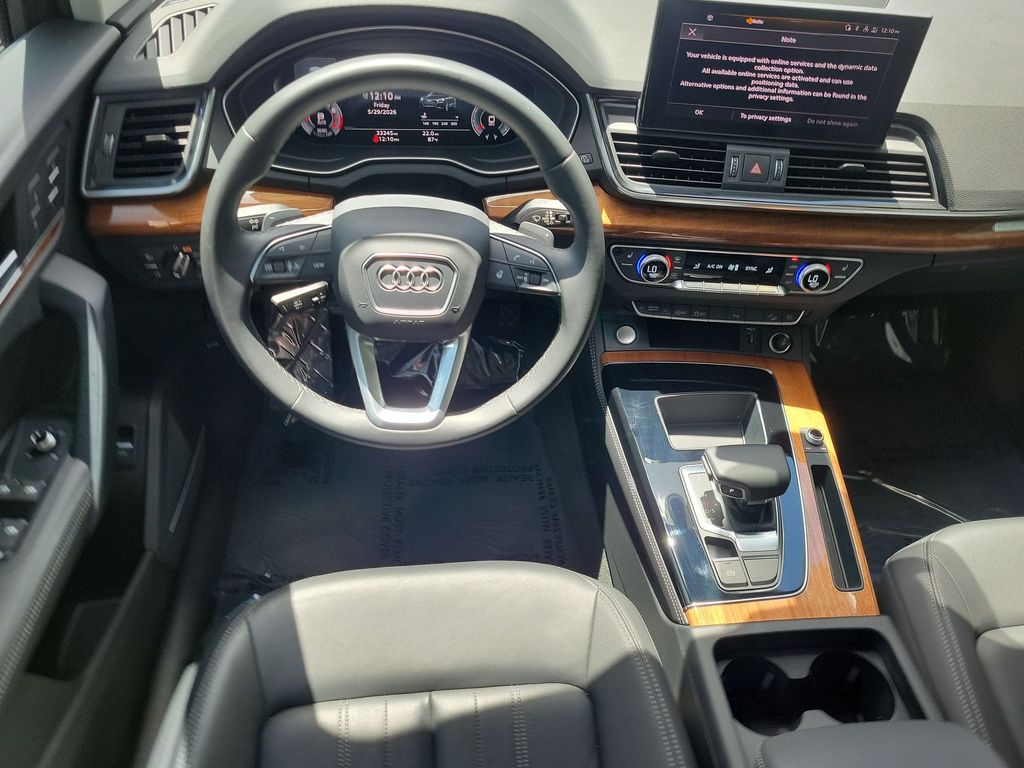Thumbnail: 2023 Audi Q5 - 10