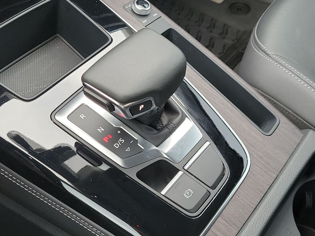 Thumbnail: 2023 Audi Q5 - 15