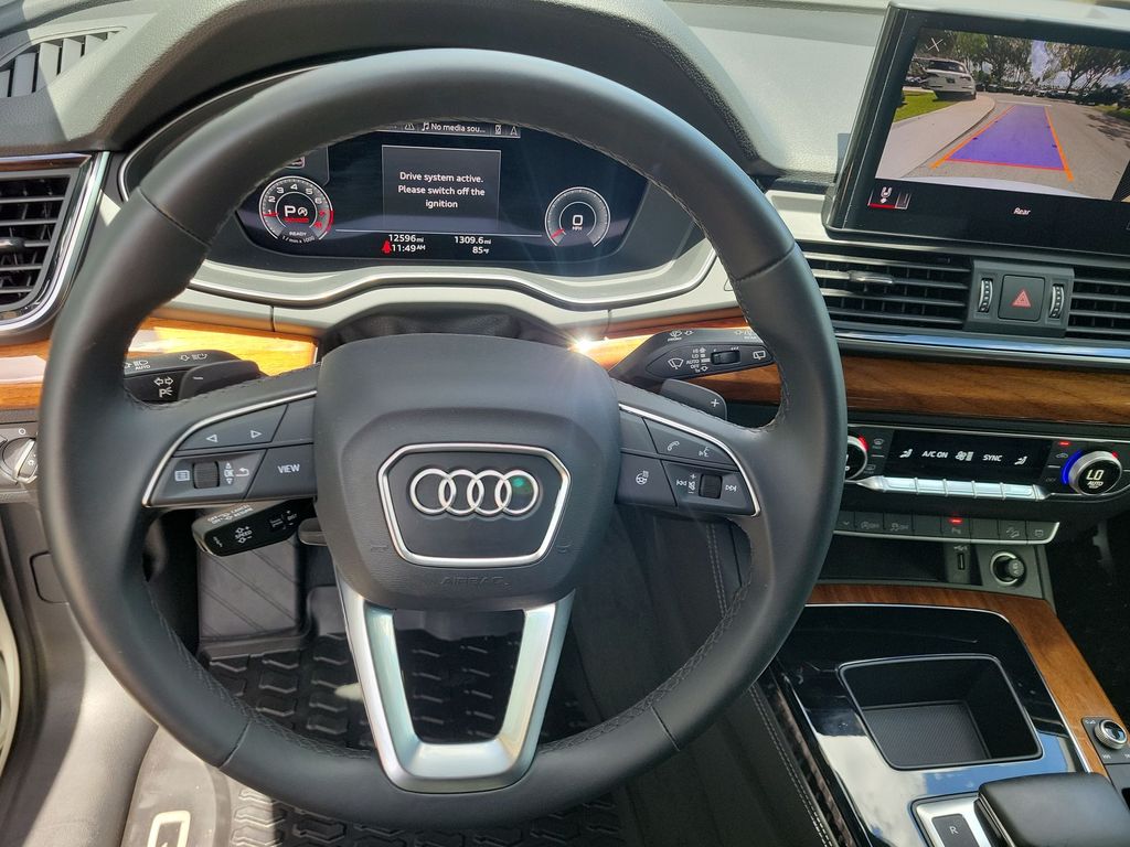 Thumbnail: 2022 Audi Q5 - 14