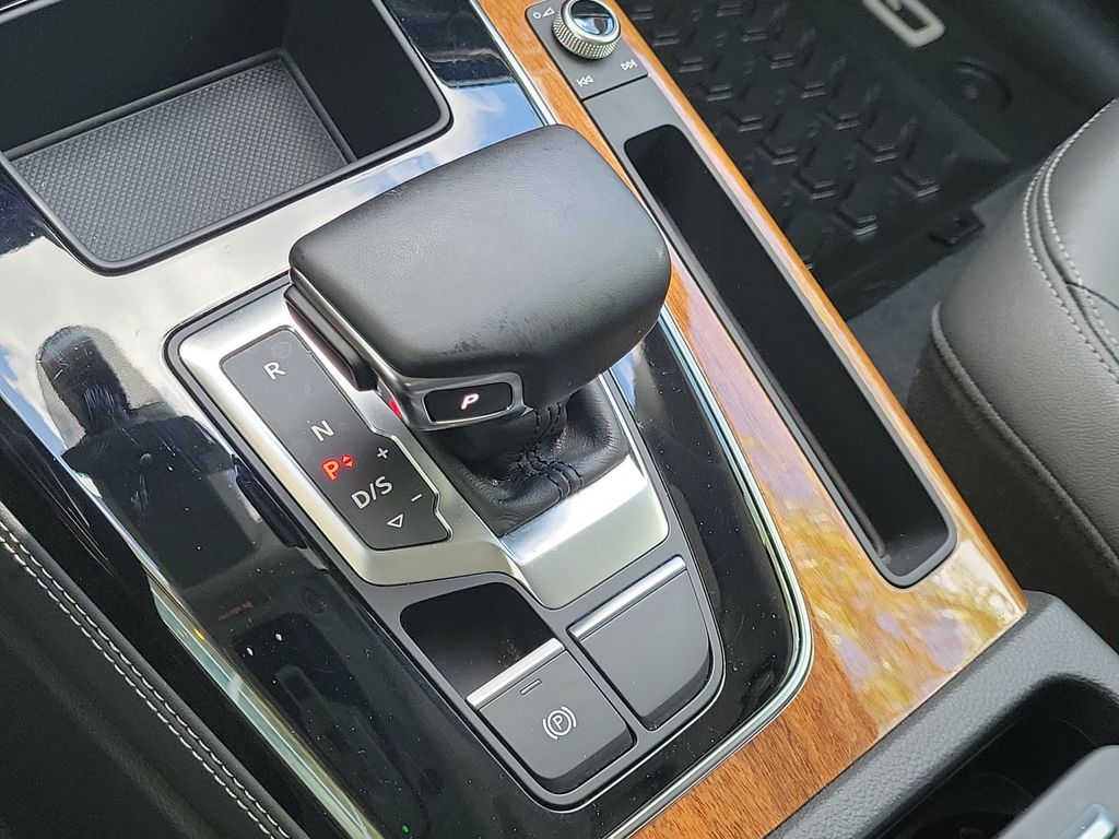 Thumbnail: 2022 Audi Q5 - 16