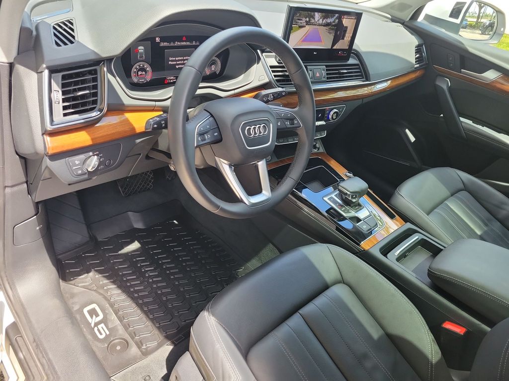 Thumbnail: 2022 Audi Q5 - 2