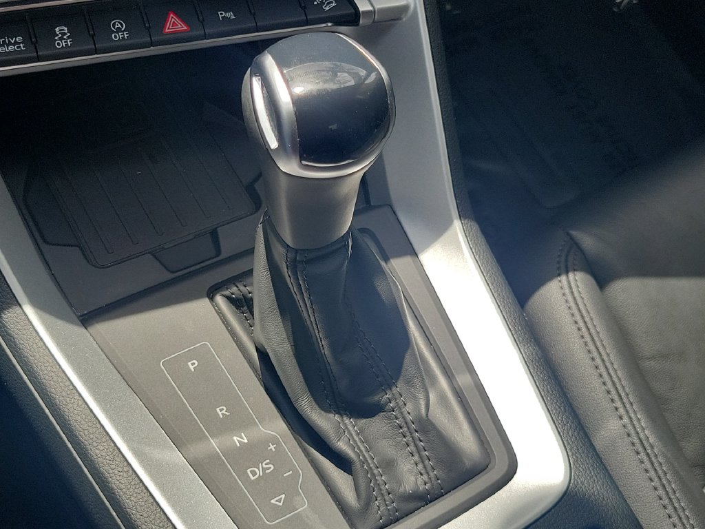Thumbnail: 2024 Audi Q3 - 16