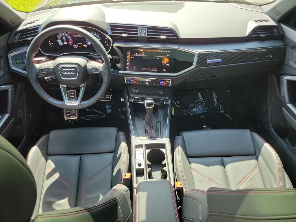 Thumbnail: 2025 Audi Q3 - 10