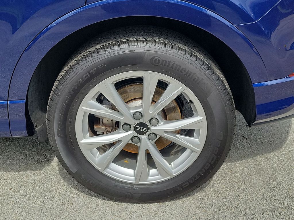 Thumbnail: 2023 Audi Q3 - 8