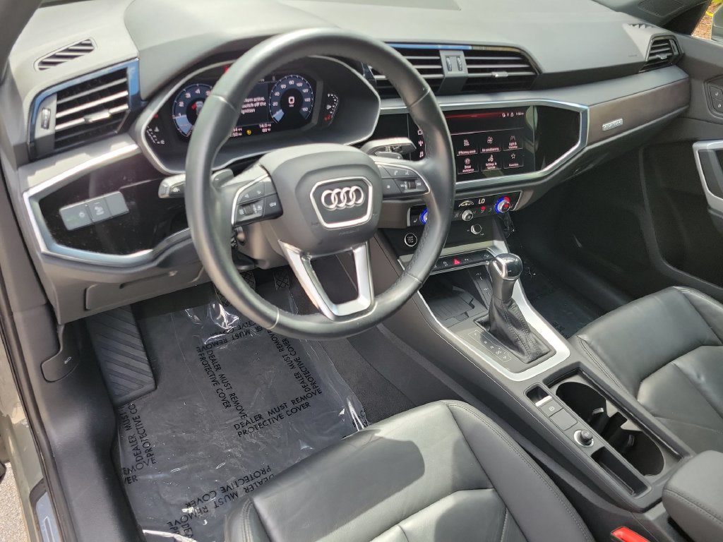 Thumbnail: 2024 Audi Q3 - 2