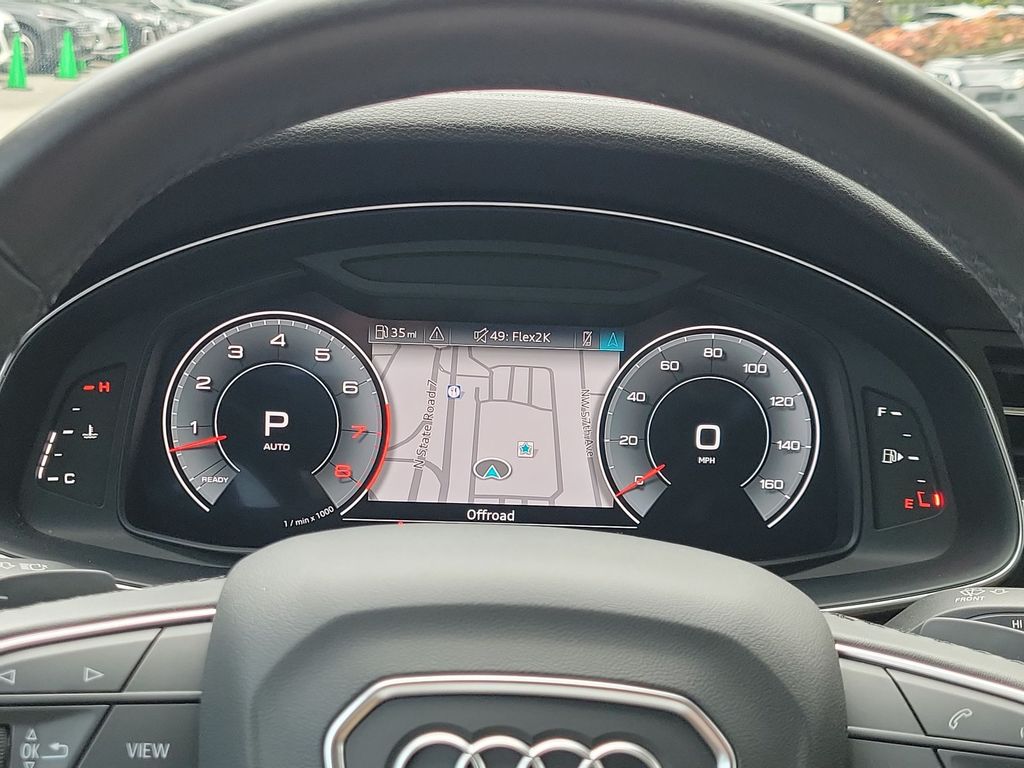 Thumbnail: 2023 Audi Q8 - 16