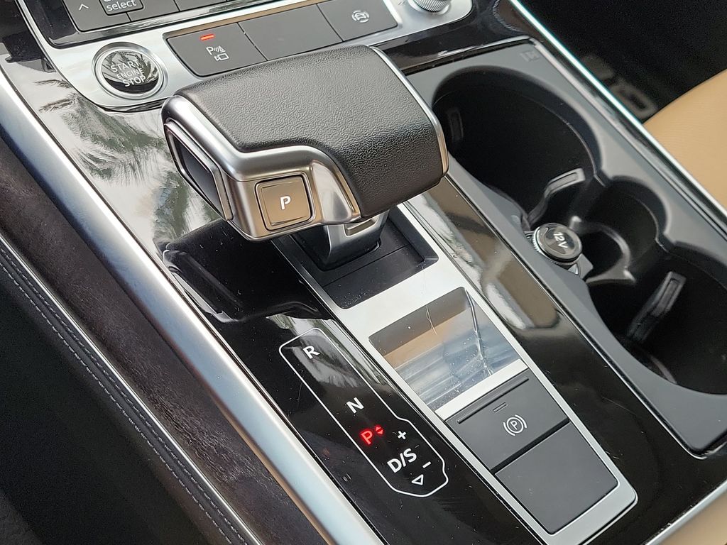 Thumbnail: 2023 Audi Q8 - 27