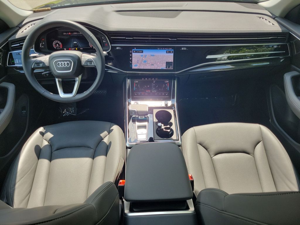 Thumbnail: 2026 Audi Q8 - 10