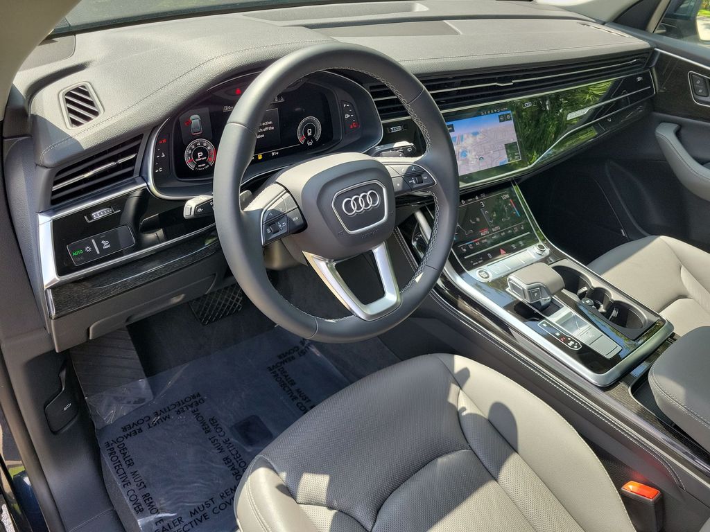 Thumbnail: 2026 Audi Q8 - 2