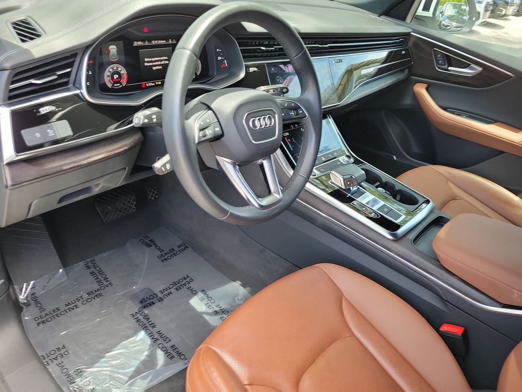 Thumbnail: 2023 Audi Q8 - 2