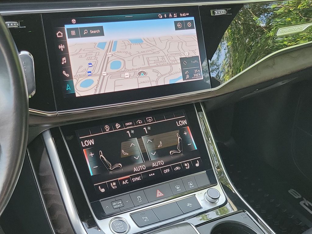 Thumbnail: 2022 Audi Q8 - 15