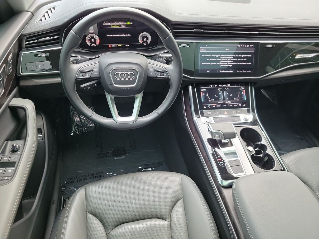 Thumbnail: 2023 Audi Q8 - 10