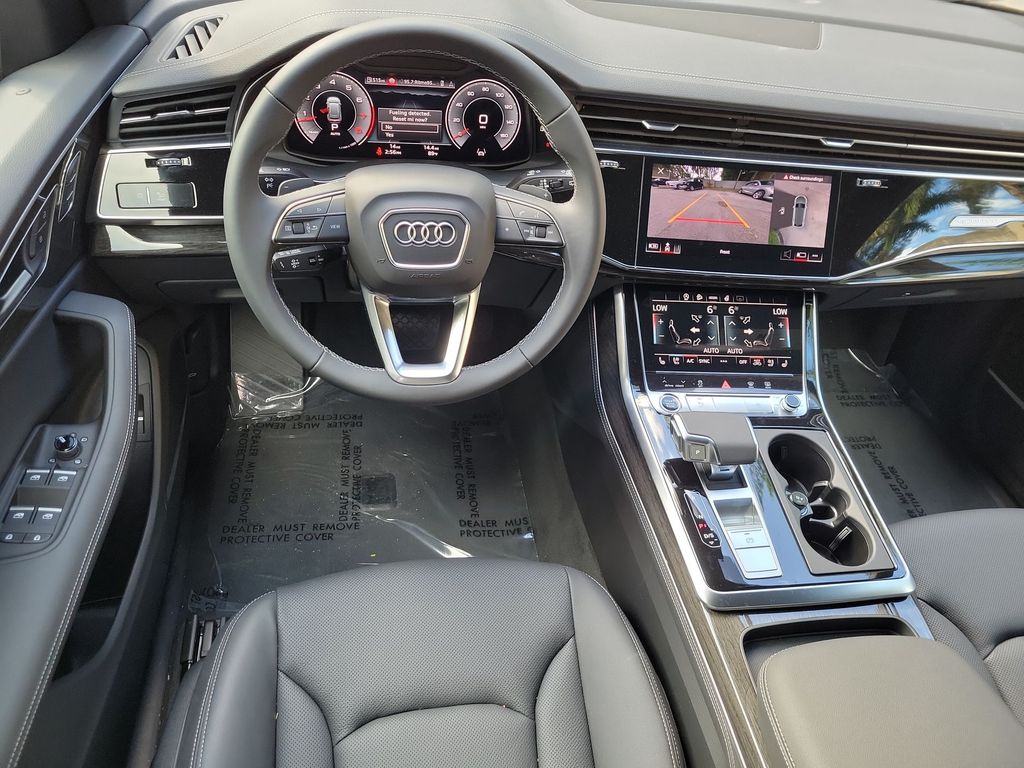 Thumbnail: 2026 Audi Q8 - 10