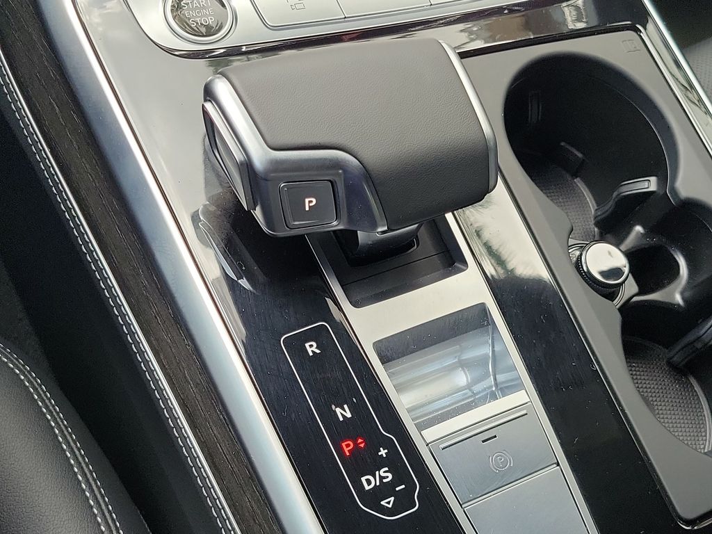 Thumbnail: 2026 Audi Q8 - 15