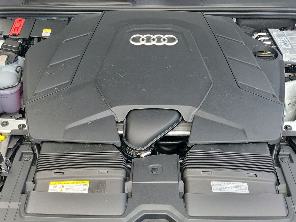 Thumbnail: 2026 Audi Q8 - 8