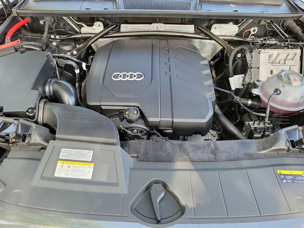 Thumbnail: 2023 Audi Q5 - 9
