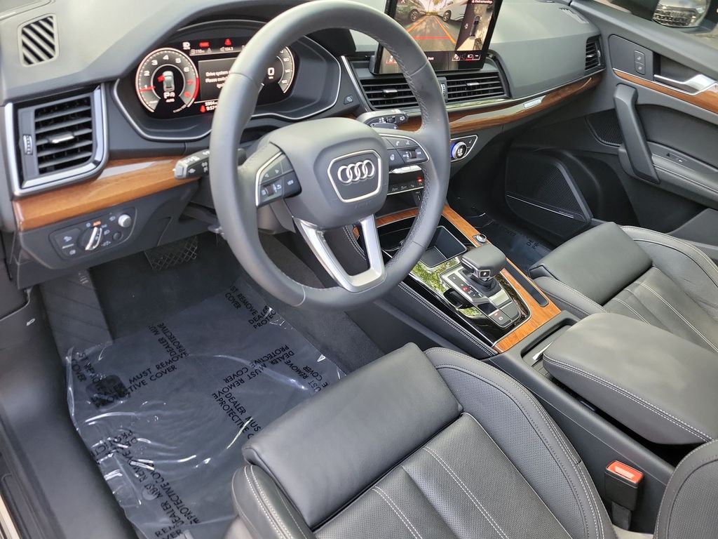 Thumbnail: 2023 Audi Q5 - 2