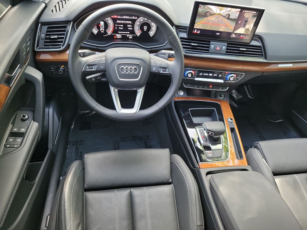 Thumbnail: 2023 Audi Q5 - 10
