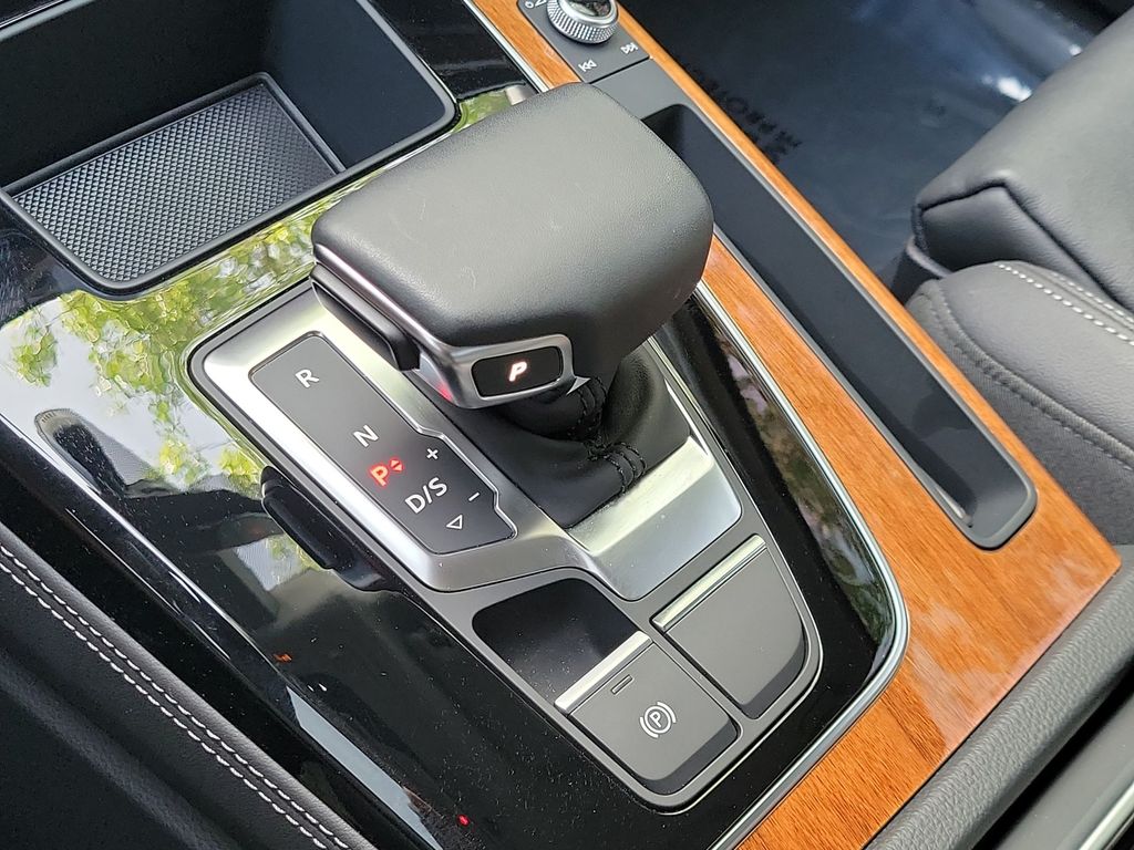 Thumbnail: 2023 Audi Q5 - 16