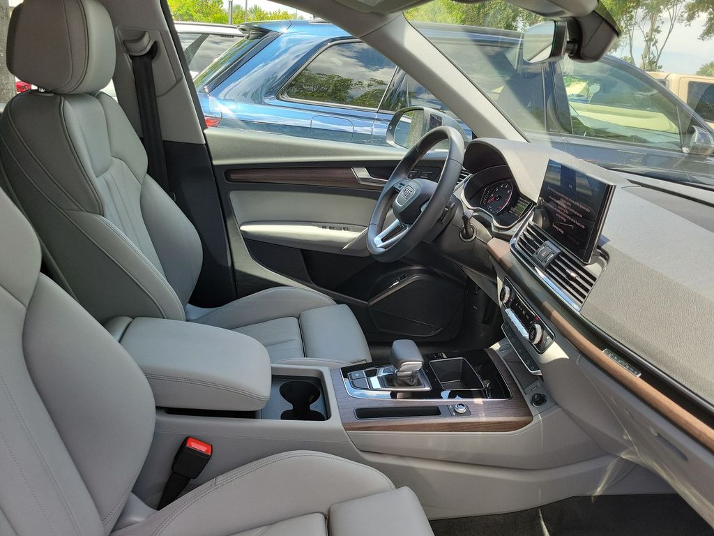Thumbnail: 2024 Audi Q5 - 12