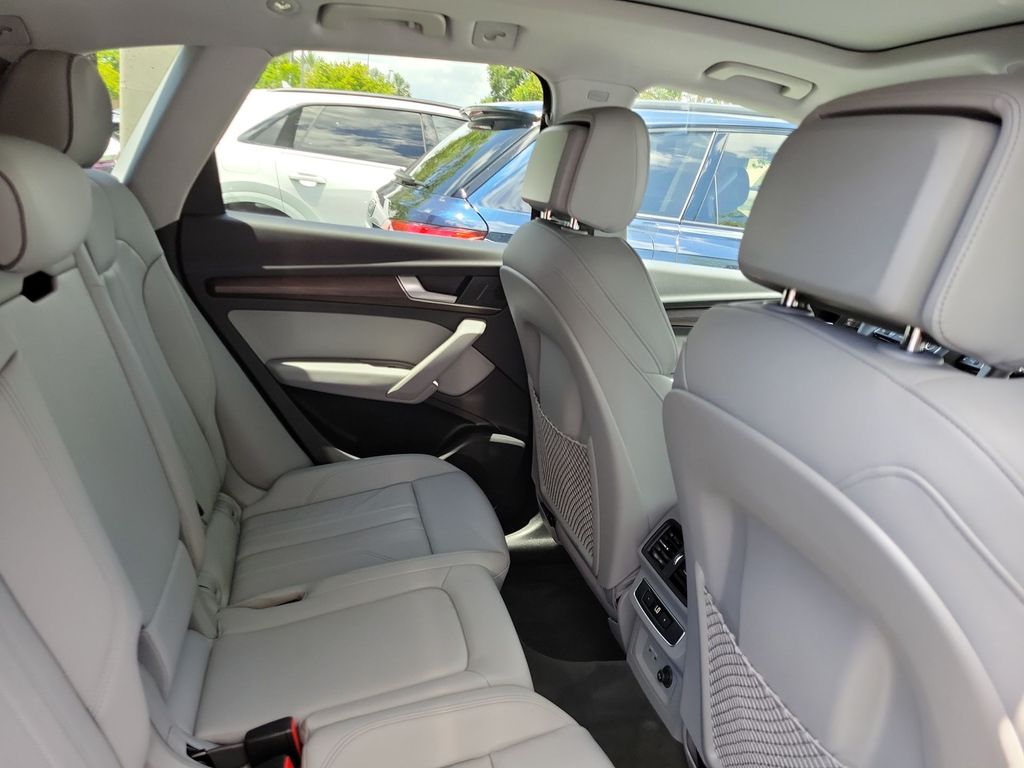 Thumbnail: 2024 Audi Q5 - 28