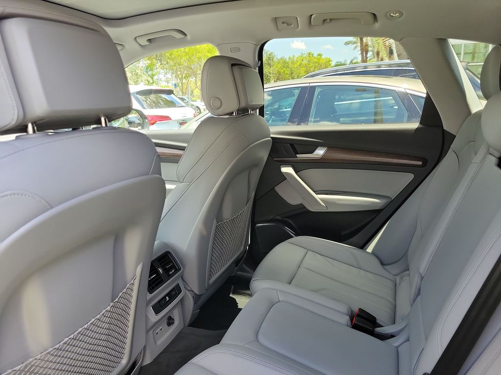 Thumbnail: 2024 Audi Q5 - 13