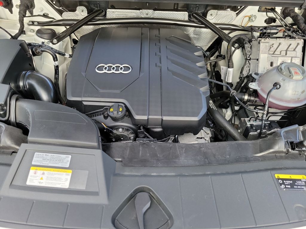 Thumbnail: 2023 Audi Q5 - 9