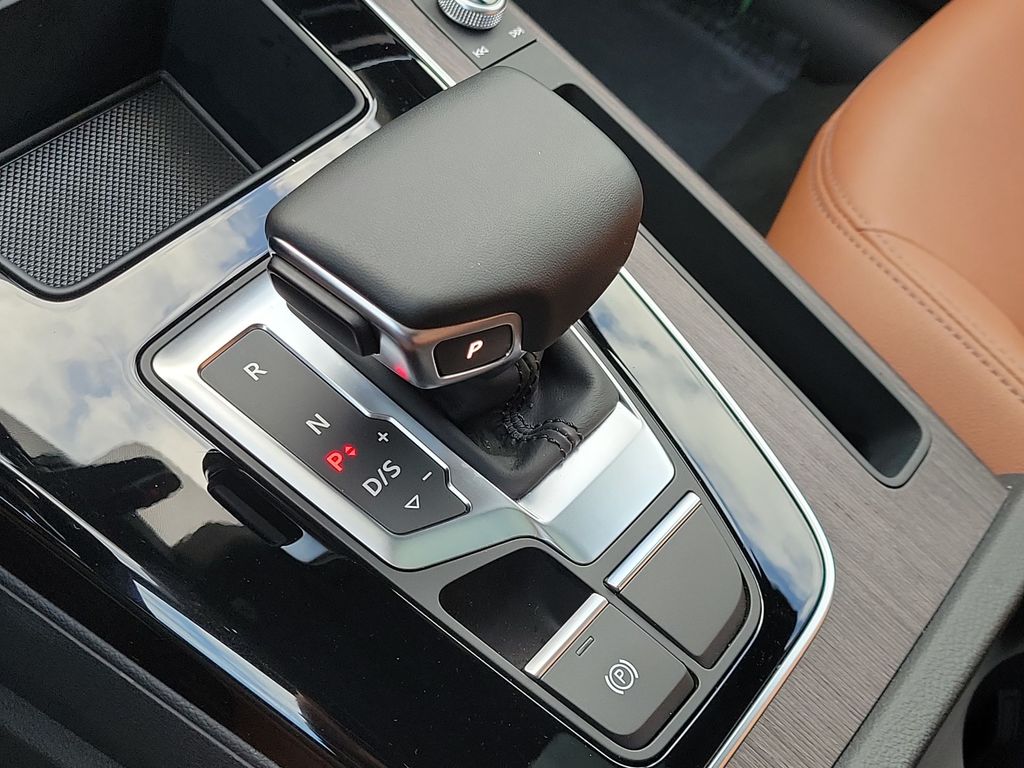 Thumbnail: 2023 Audi Q5 - 16