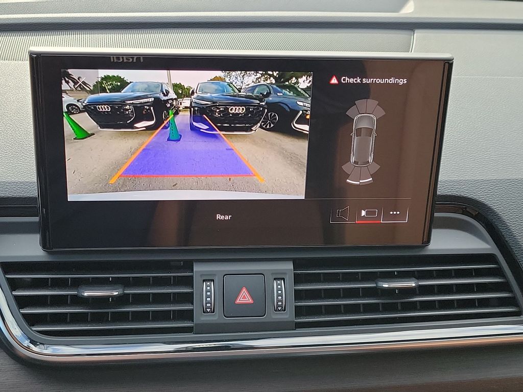 Thumbnail: 2023 Audi Q5 - 15