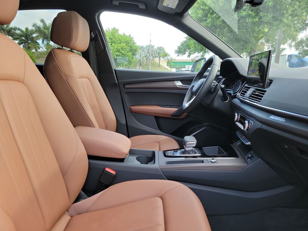 Thumbnail: 2023 Audi Q5 - 12