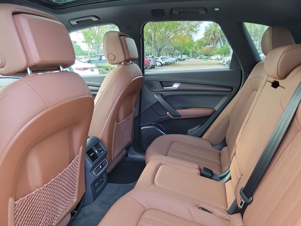 Thumbnail: 2023 Audi Q5 - 13