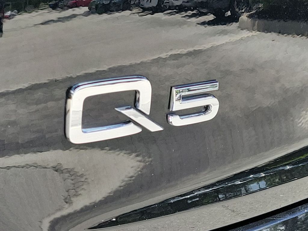 Thumbnail: 2024 Audi Q5 - 7