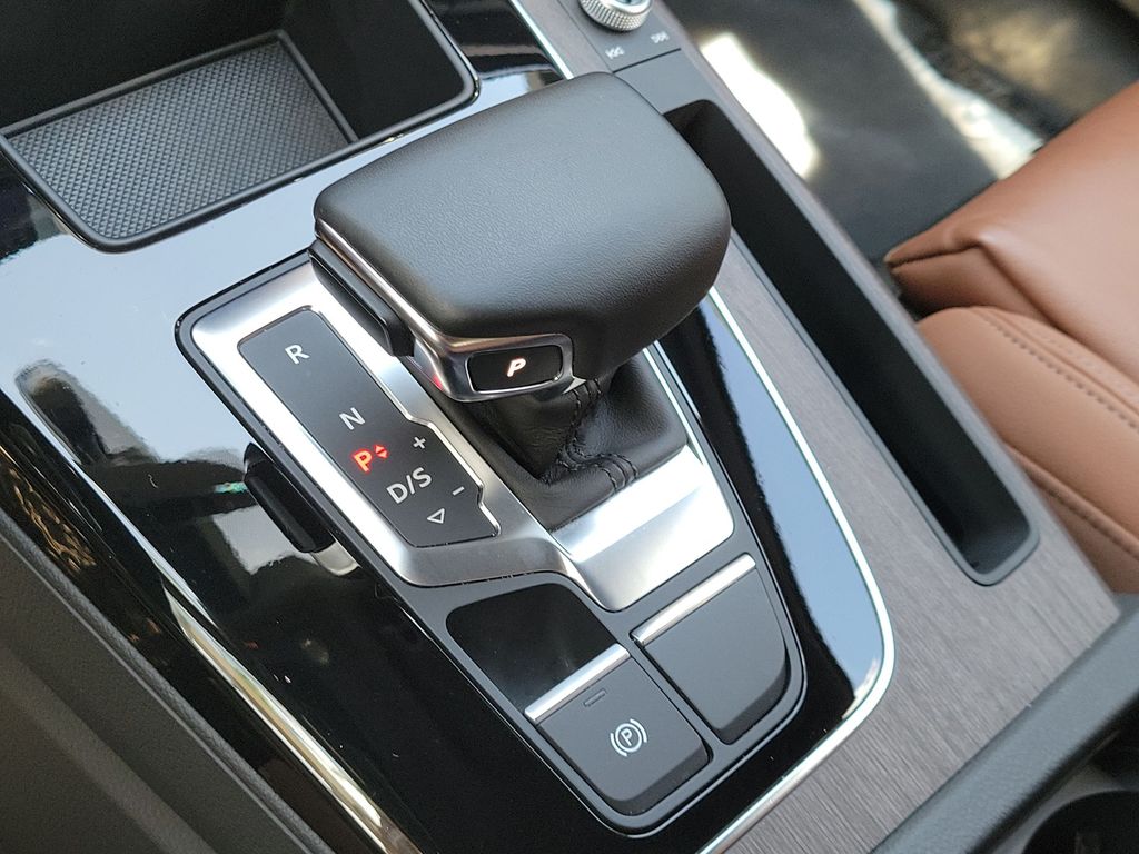 Thumbnail: 2024 Audi Q5 - 16