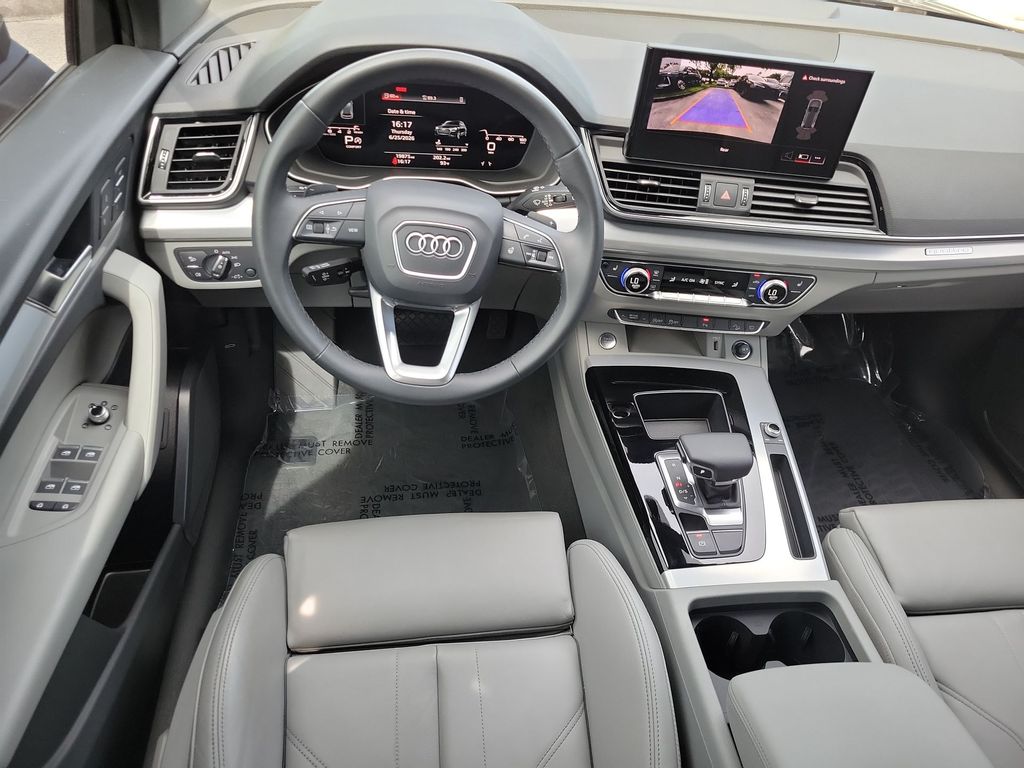 Thumbnail: 2024 Audi Q5 - 10