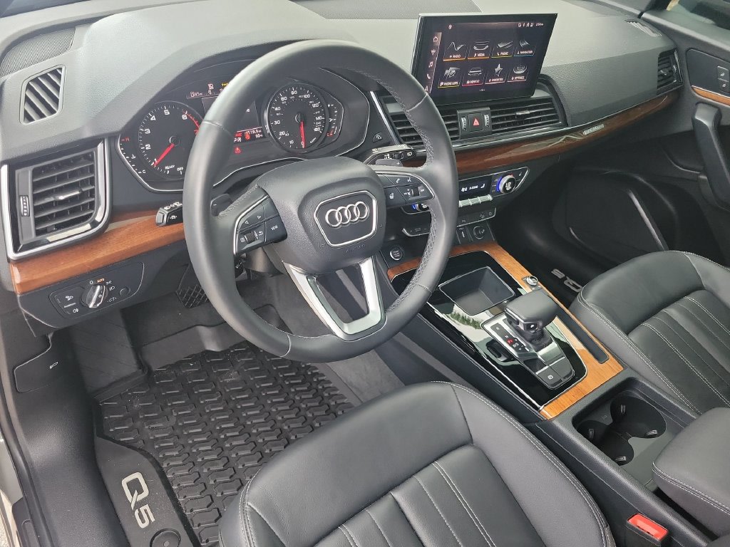 Thumbnail: 2023 Audi Q5 - 2