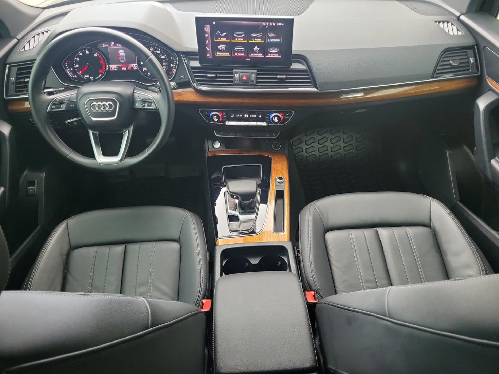 Thumbnail: 2023 Audi Q5 - 10