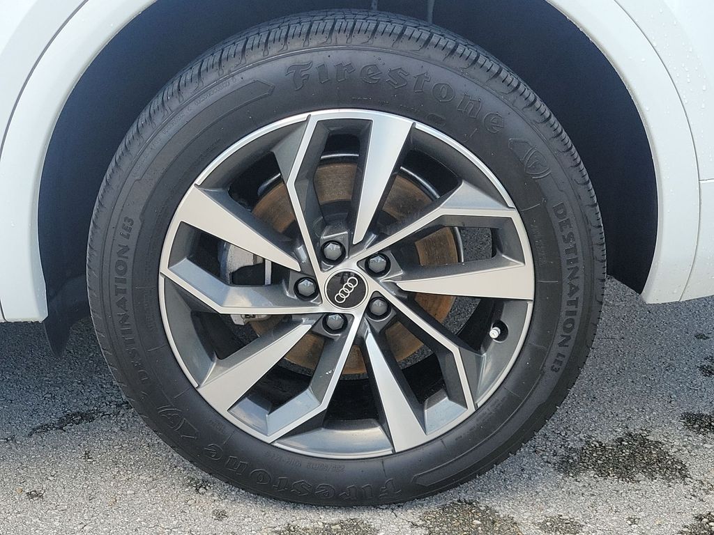 Thumbnail: 2024 Audi Q5 - 8