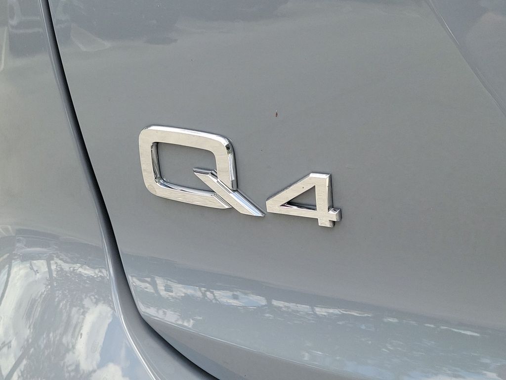 Thumbnail: 2023 Audi Q4 e-tron - 7