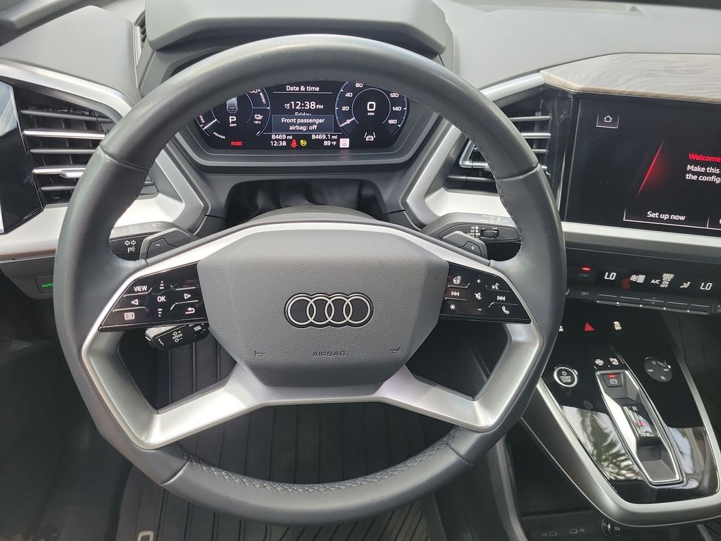 Thumbnail: 2023 Audi Q4 e-tron - 14
