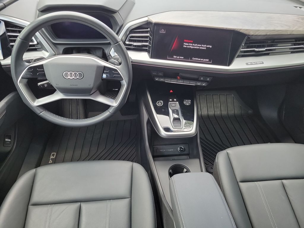 Thumbnail: 2023 Audi Q4 e-tron - 10
