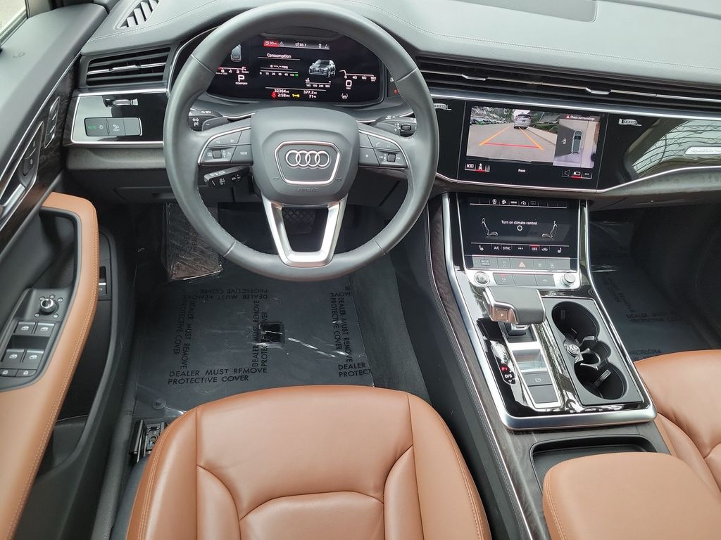 Thumbnail: 2023 Audi Q7 - 10