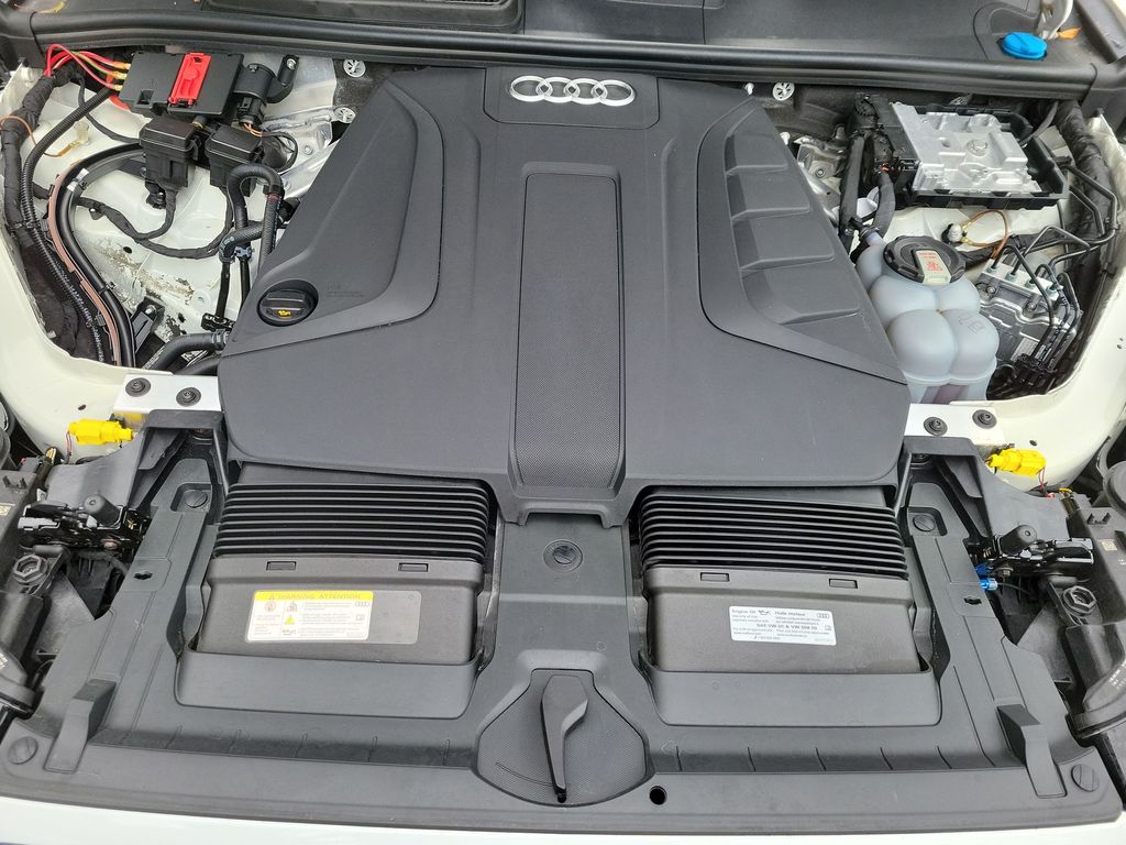 Thumbnail: 2023 Audi Q7 - 9