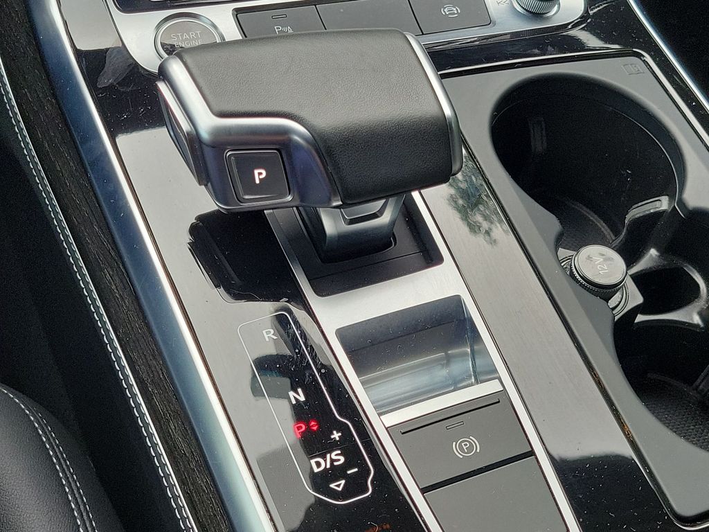 Thumbnail: 2025 Audi Q7 - 16